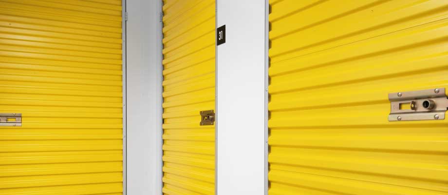 selfstorage gula dörrar på Heima kontorshotell